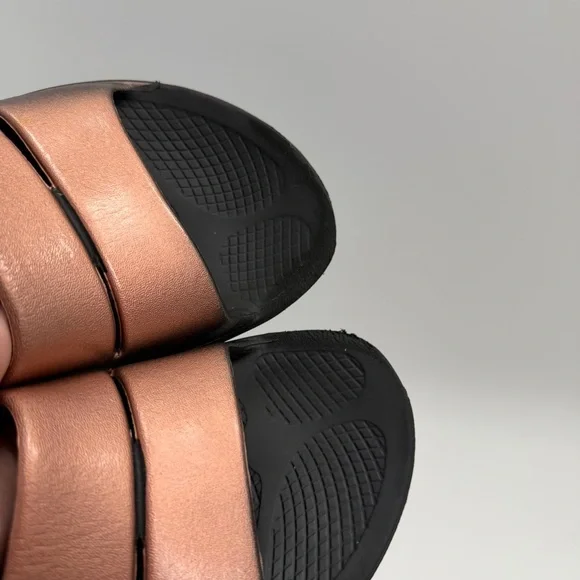 Oofos Ooahh Luxe Rose Gold Slides - Picture 8 of 12